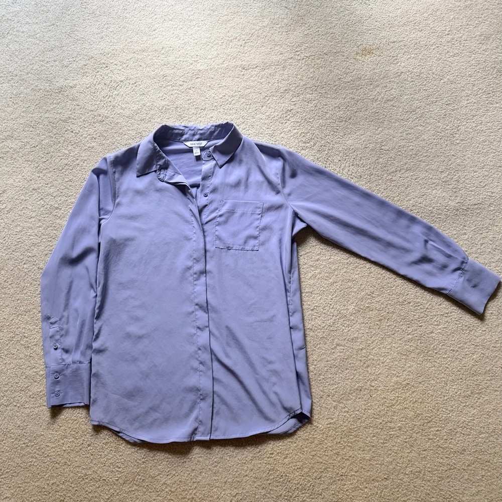 LIKE NEW!! NINE WEST Drapey Button Down Top!!